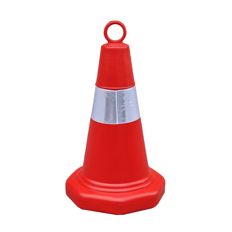 TC005 Cono de tráfico con base poligonal de PE